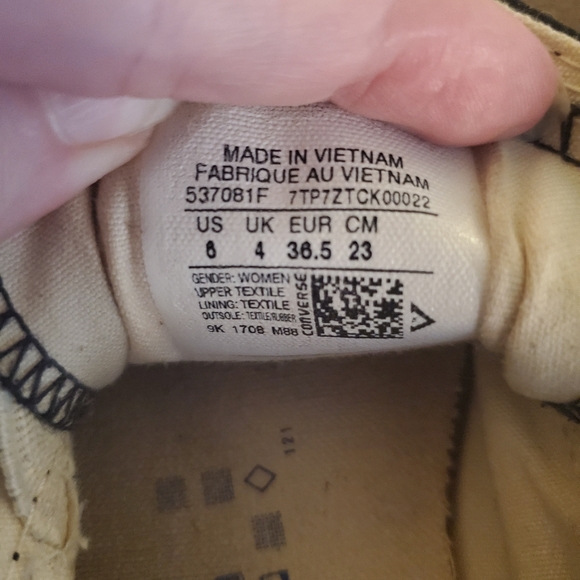 Converse - Picture 5 of 7